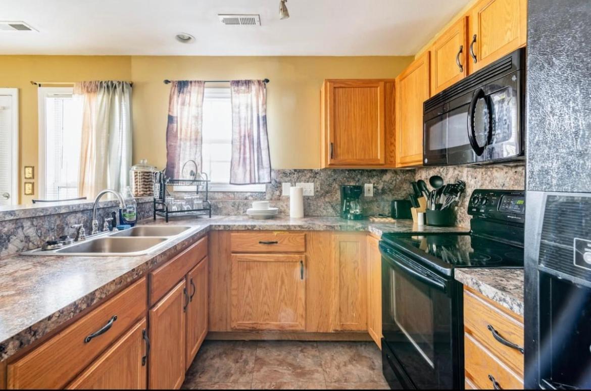 تشارلوت Cozy Home Away From Home! المظهر الخارجي الصورة